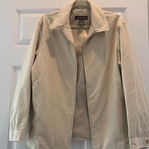 Banana Republic men’s size medium lightweight cream color jacket